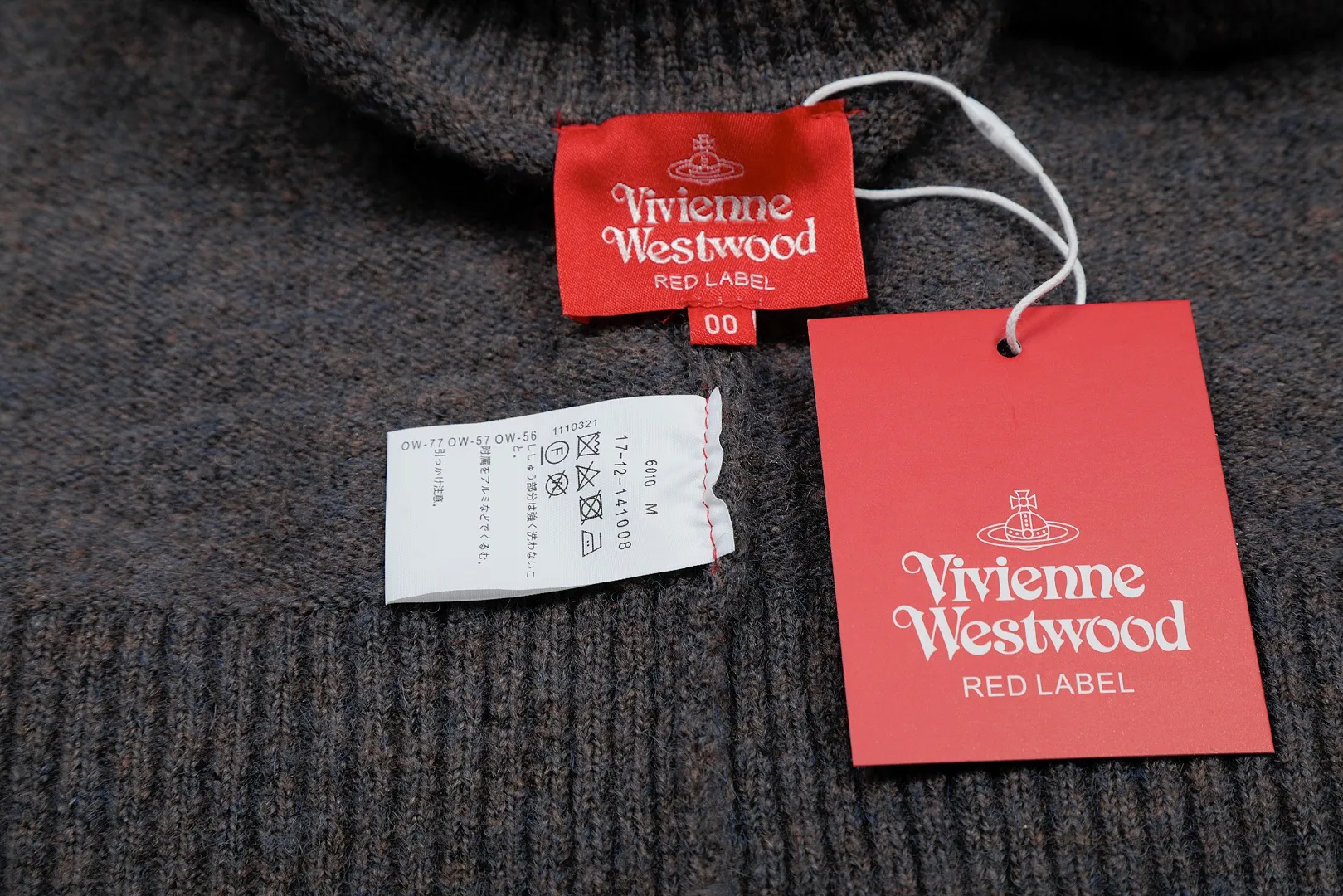 VIVI 133#Top quality" vivienne west wood 25 spring new retro knitted wool cardigan Size: 1 yard (90-110 pounds) 2 yards (110-130 pounds) 3 yards (130-150 pounds) Color: black gray khaki
